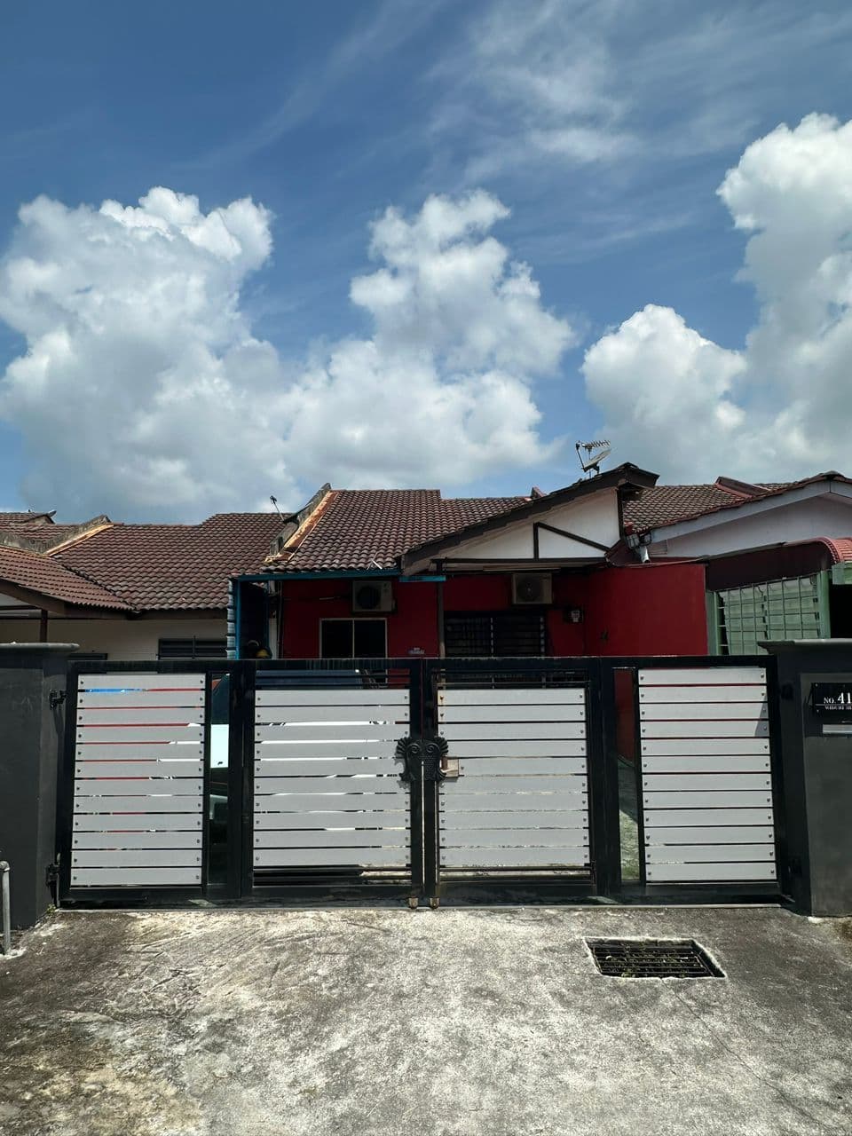 Single Storey Terrace Taman Perumahan Widuri Bukit Beruntung Rawang - Image 1
