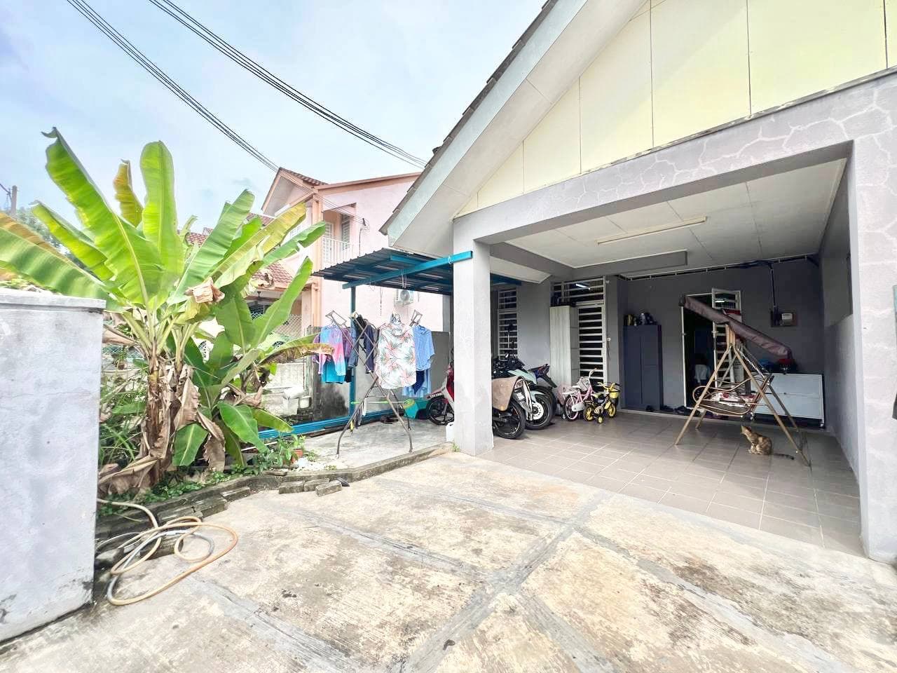 Double Storey Taman Salak Perdana Sepang - Image 1