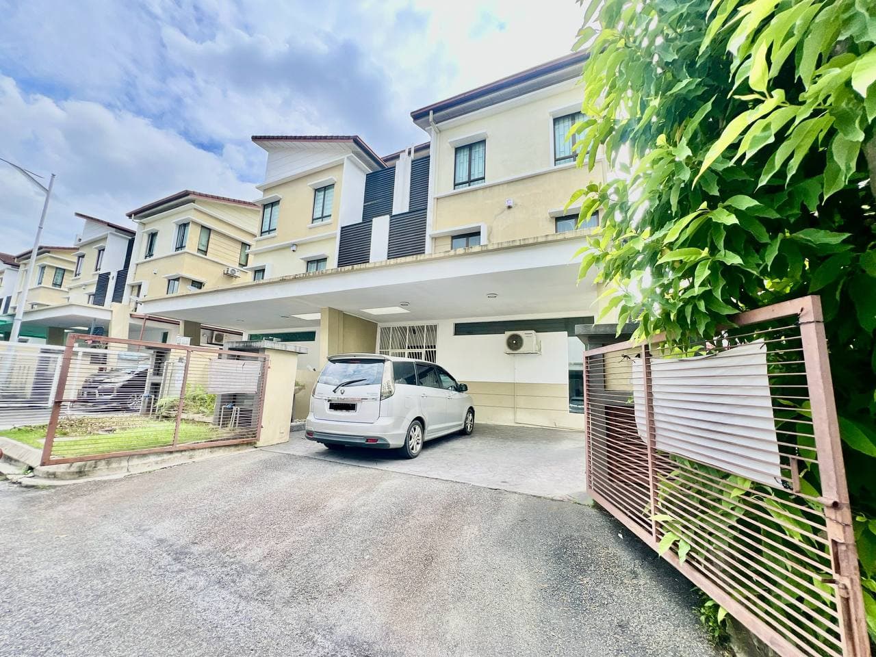 3-Storey Semi-Detached Taman Tropika 2 Kg Sg Tangkas Kajang