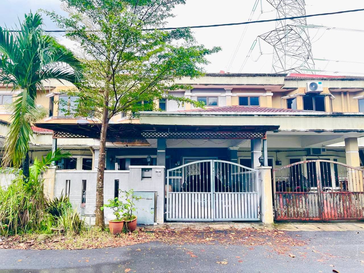 Open Facing Double Storey Terrace House Lorong Mohd Tahir Taman Saujana Klang - Image 1