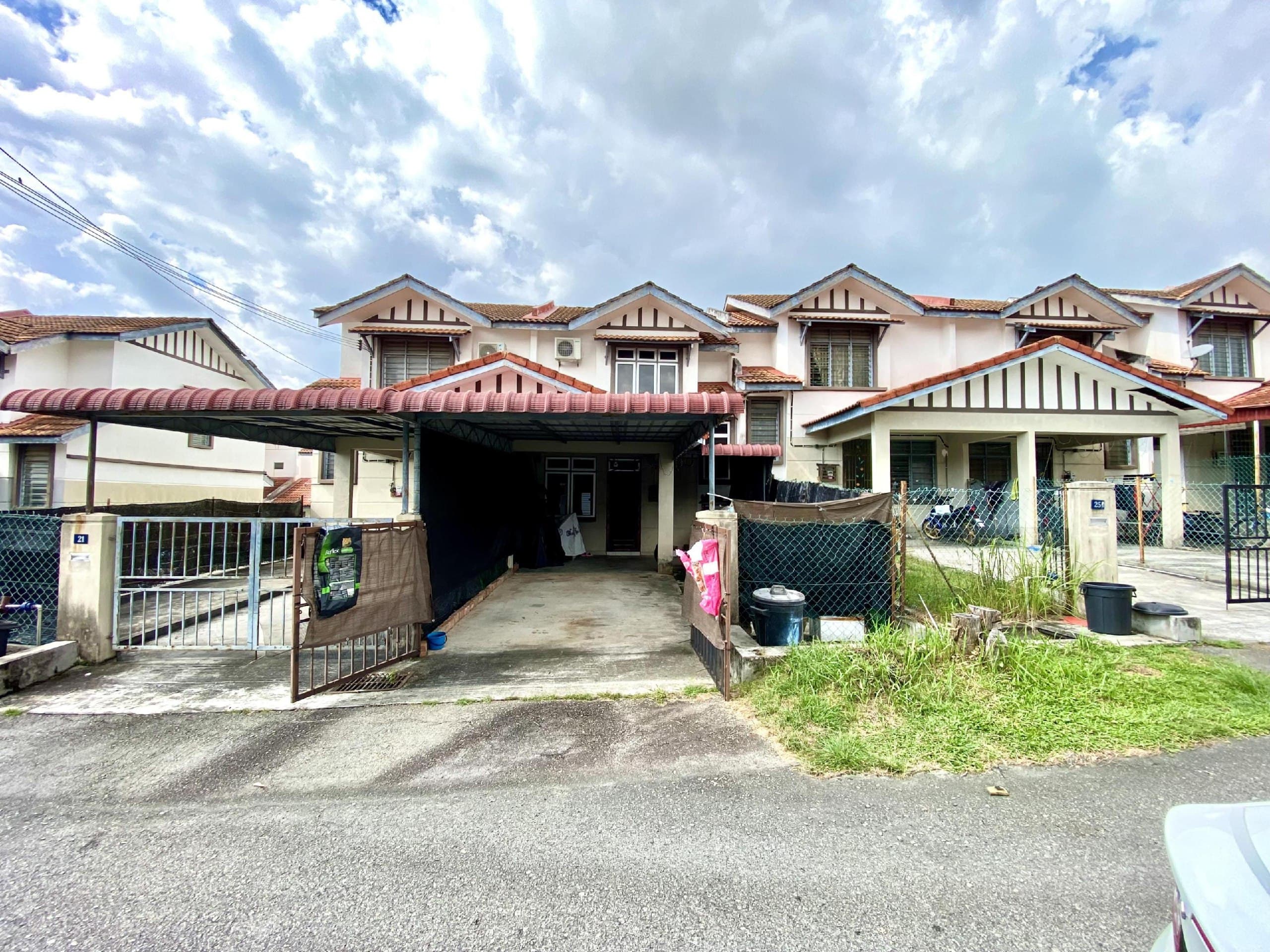 2-Storey Freehold Terrace House at Taman Salak Perdana - Image 1