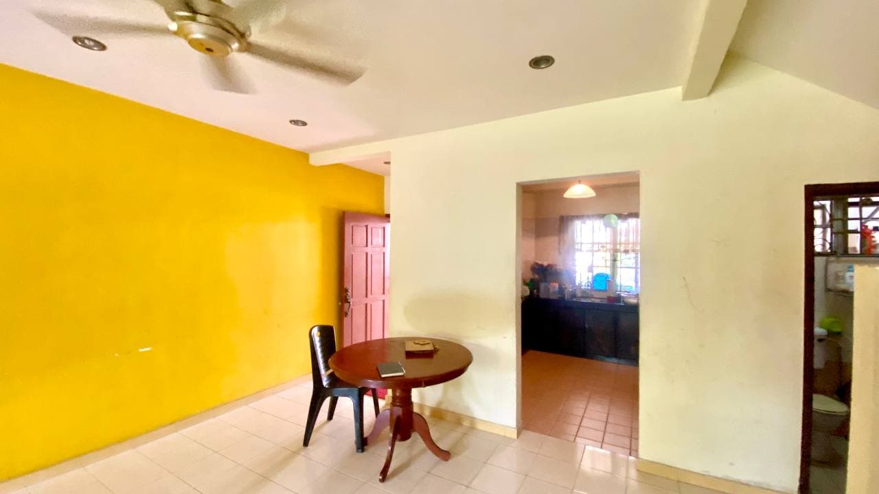 Fully Furnished Double Storey Intermediate Terrace House - Image 1