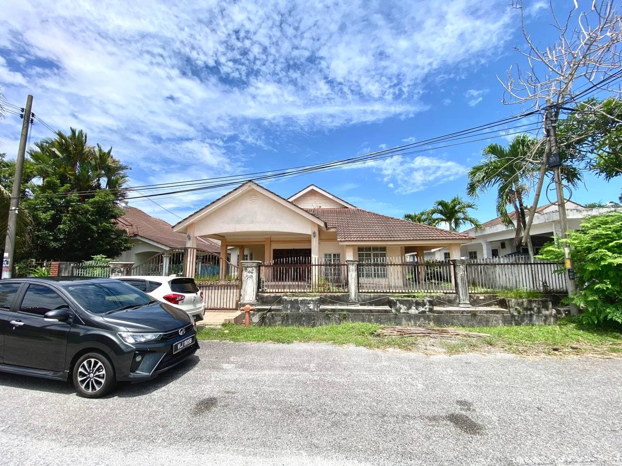 Bungalow Setingkat Taman Pantai Sepang Putra Sg Pelek - Image 1