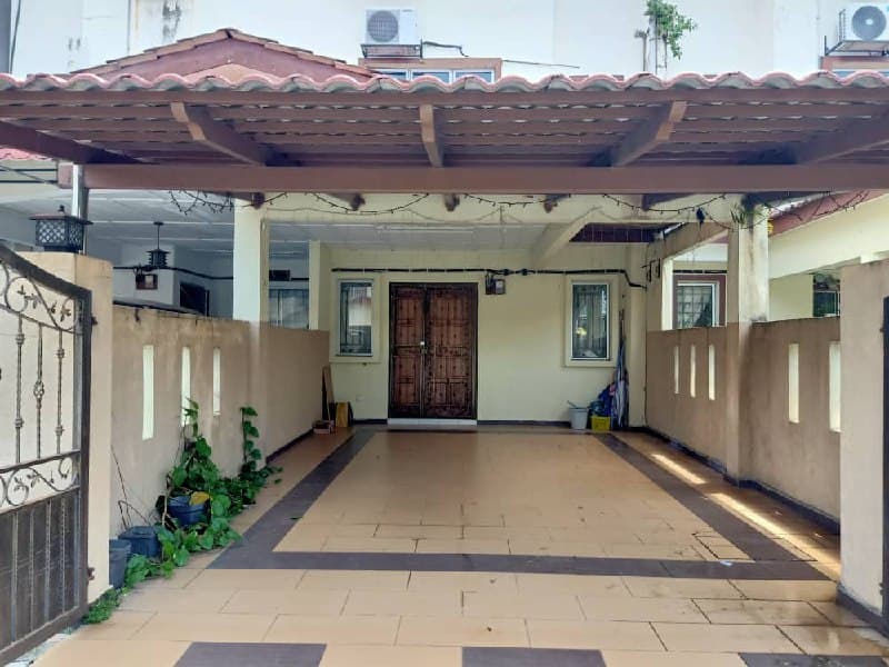 Renovated 2.5 Storey Terrace House Taman Selayang Mulia Batu Caves - Image 1