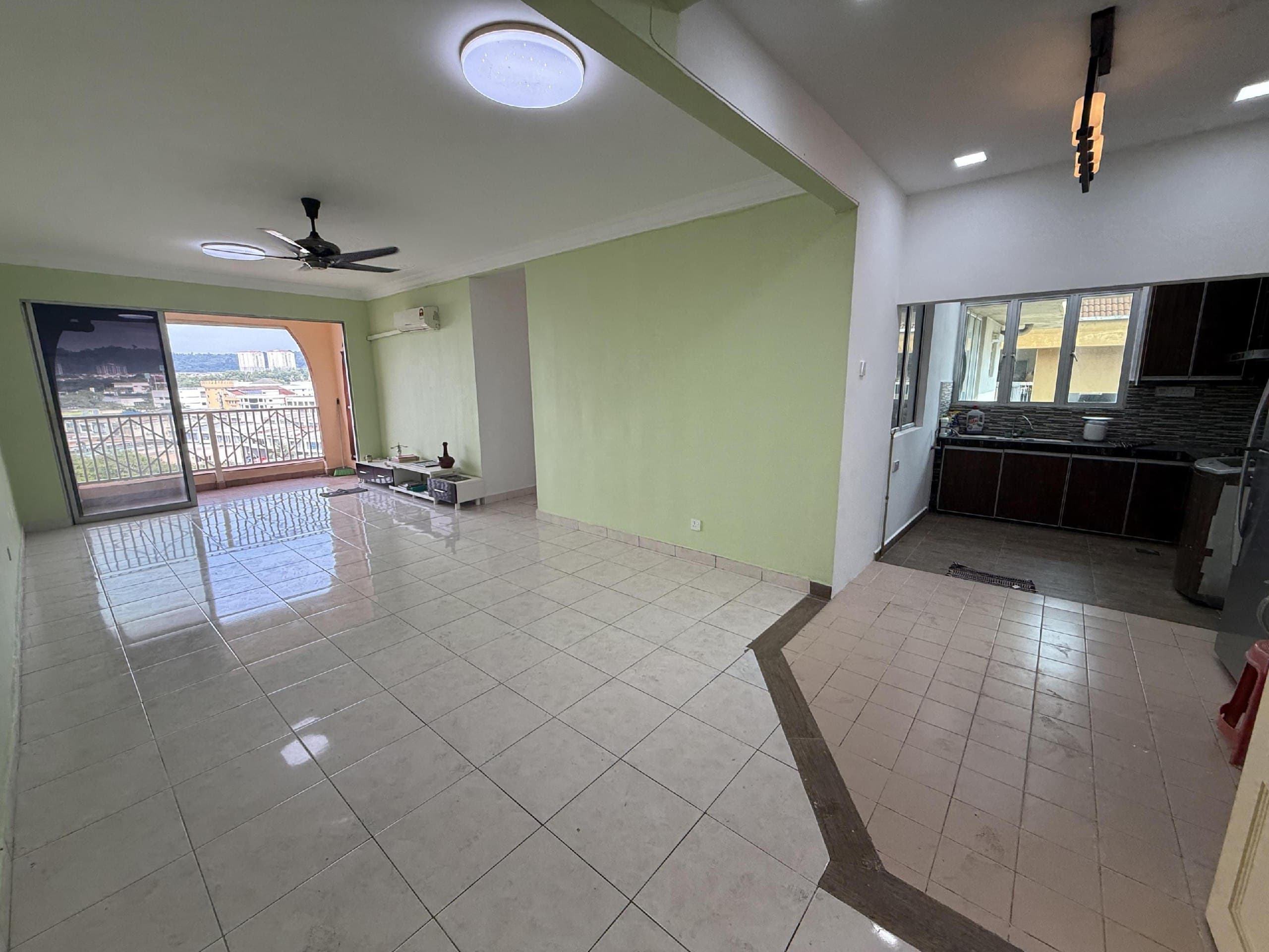 OPEN FACING Condominium Koi Tropika