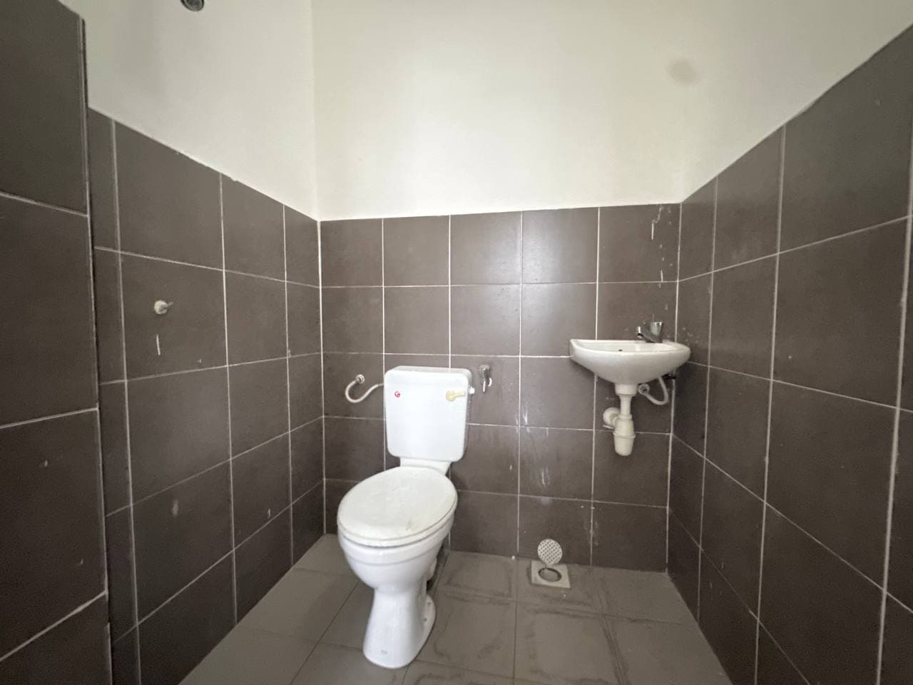 Single Storey Terrace Intermediate Taman Desa Intan Kapar Klang - Image 1