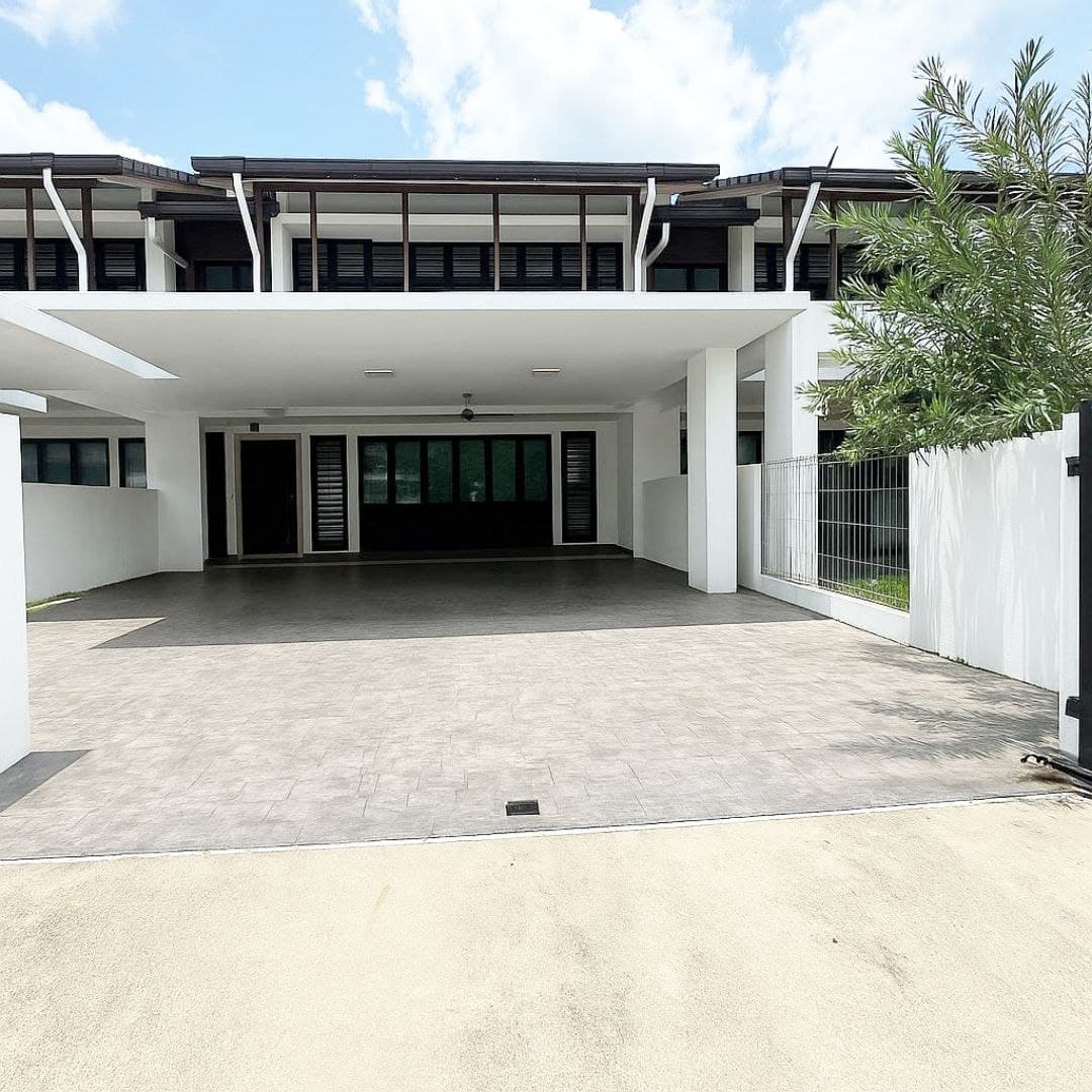 Double Storey Superlink House Elmina East Seksyen U15 Shah Alam - Image 1