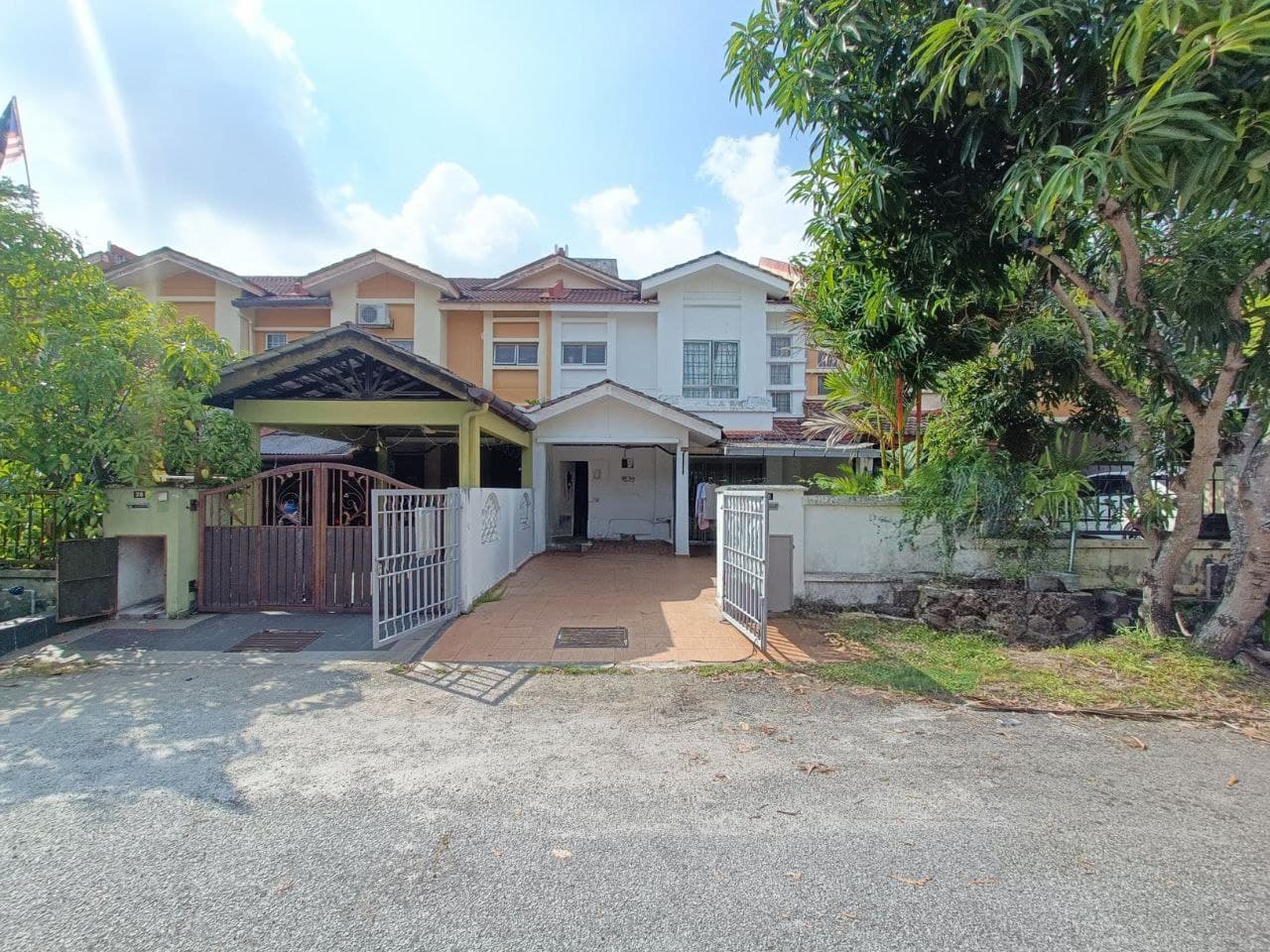 2 Storey Terrace Saujana Utama 3 Sungai Buloh - Image 1
