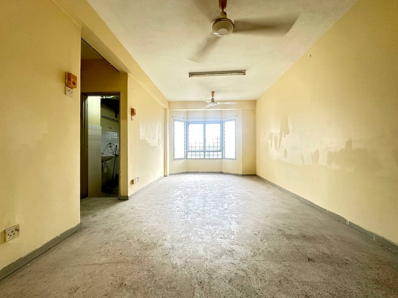 Bayview Court Apartment Petaling Jaya - Image 1