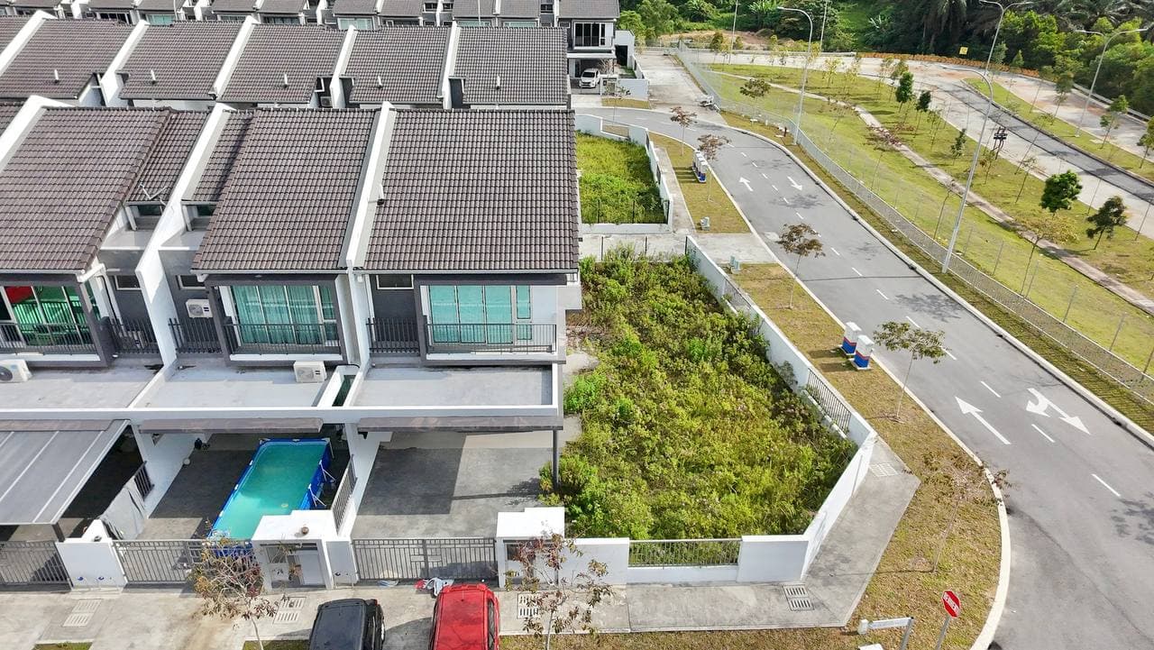 Double Storey Terrace Serene Heights Type Verna - Image 1