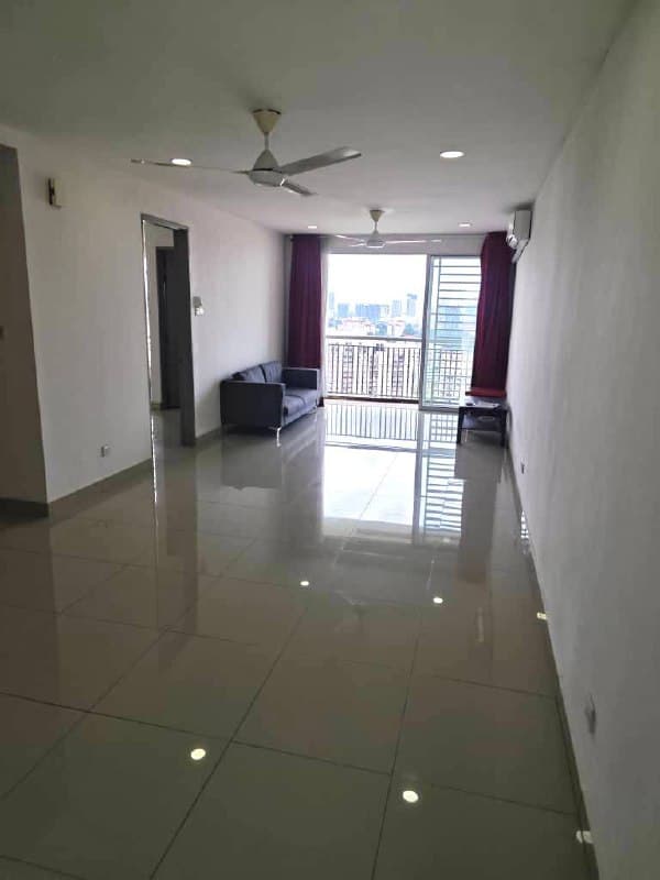 High Floor Facing Lake Suasana Lumayan Condominium Bandar Sri Permaisuri Cheras - Image 1
