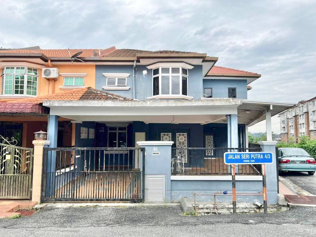 2-Storey Corner Lot Terrace House Bandar Seri Putra Bangi Selangor - Image 1