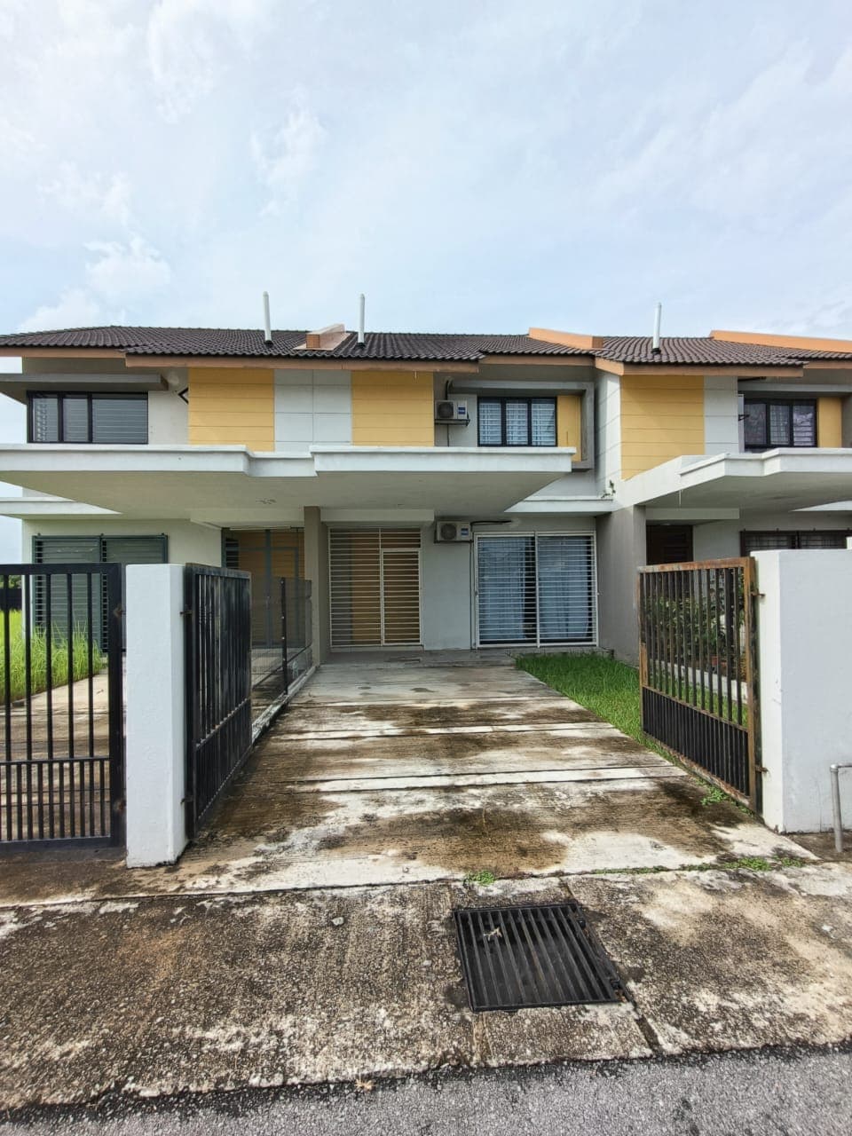 Double Storey Terrace 20x70 Freehold Bandar Mahkota Banting - Image 1