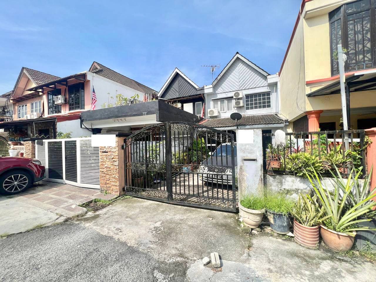 Renovated Double Storey Terrace Seksyen 19 Shah Alam - Image 1
