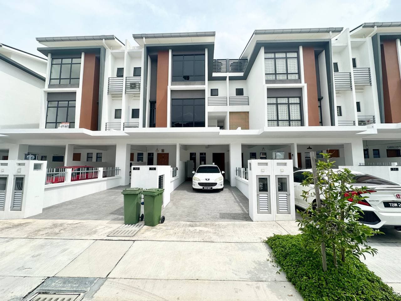 Townhouse Lower Ground Taman Akasia Semenyih - Image 1