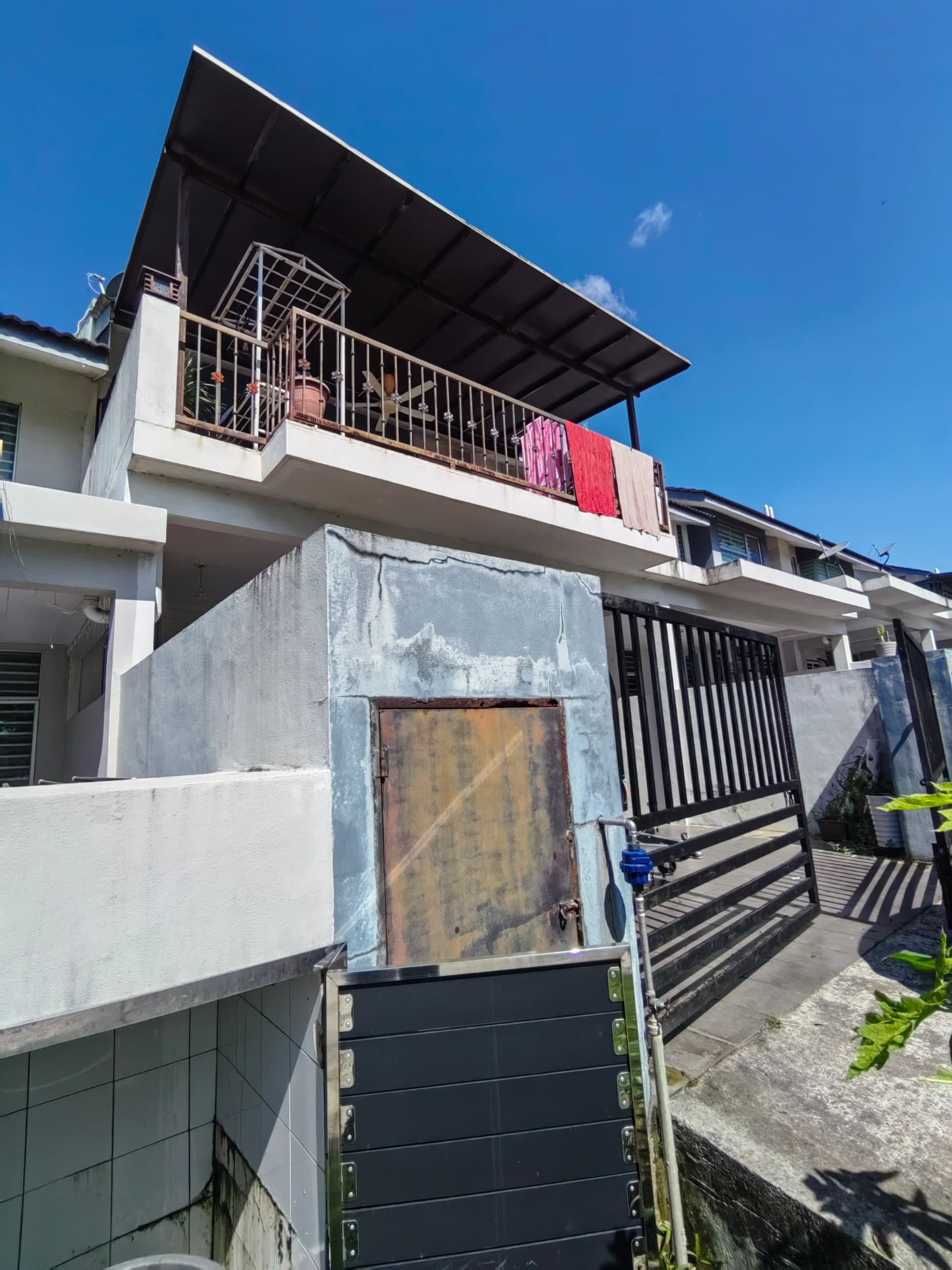 2 Storey Terrace Bangi Avenue 1 - Image 1
