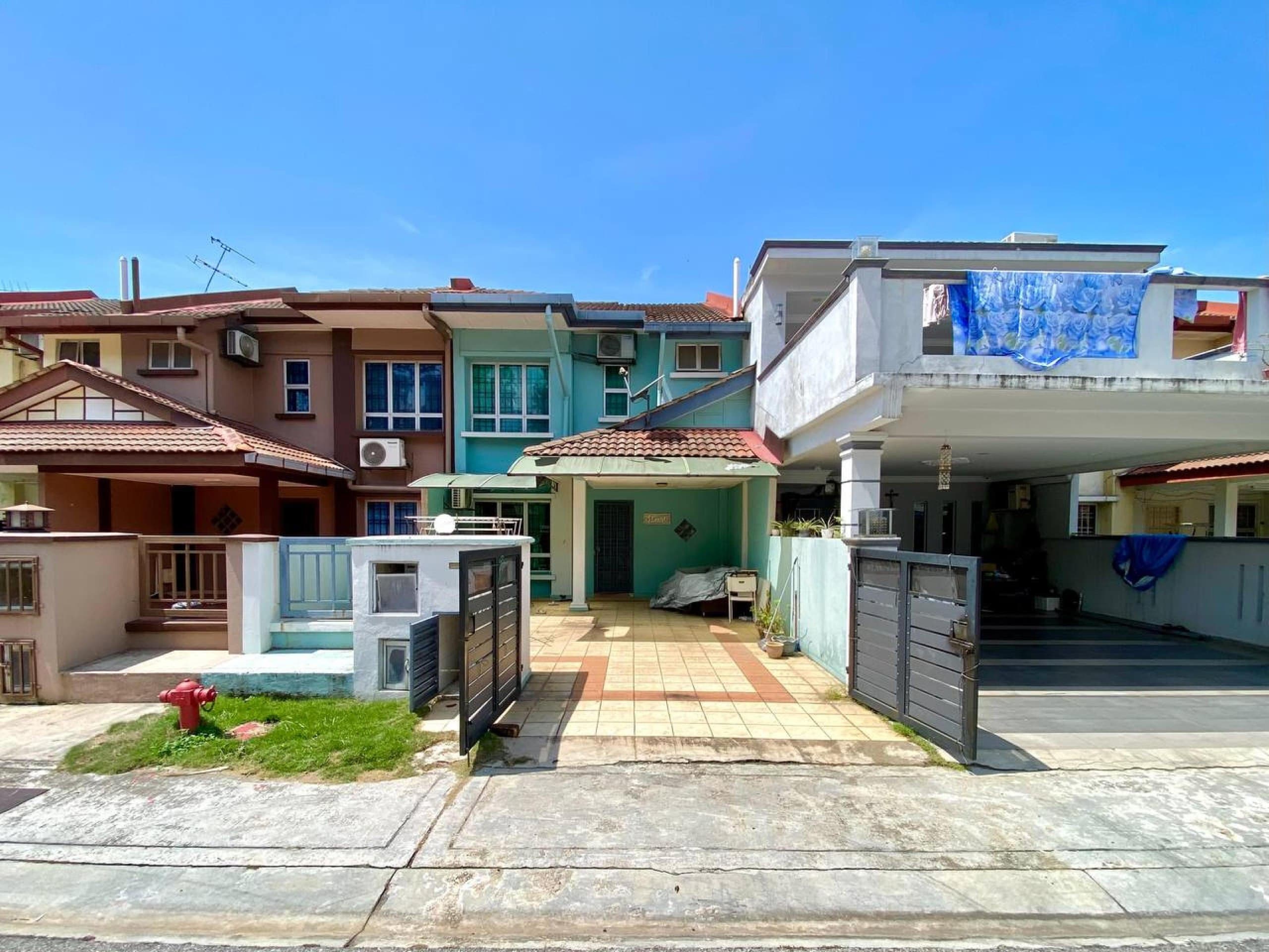 Double Storey Extended Freehold House at Cassia Precinct 1 Bandar Botanic Klang - Image 1