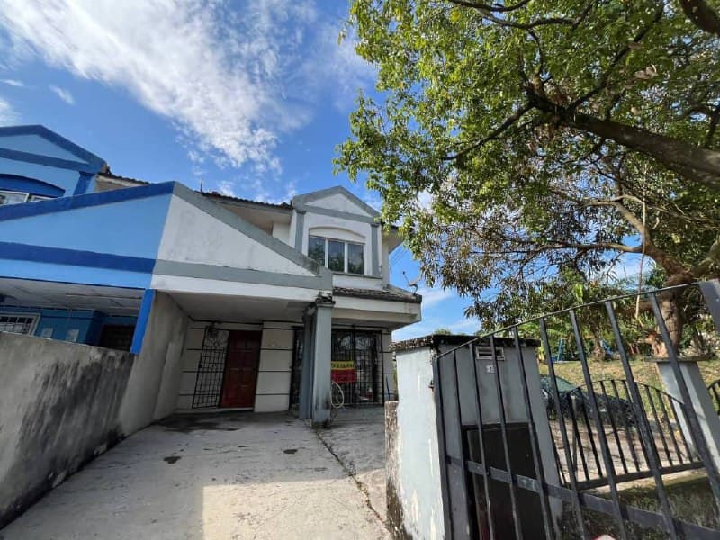 Double Storey End Lot Taman Impian Indah Sungai Buloh - Image 1