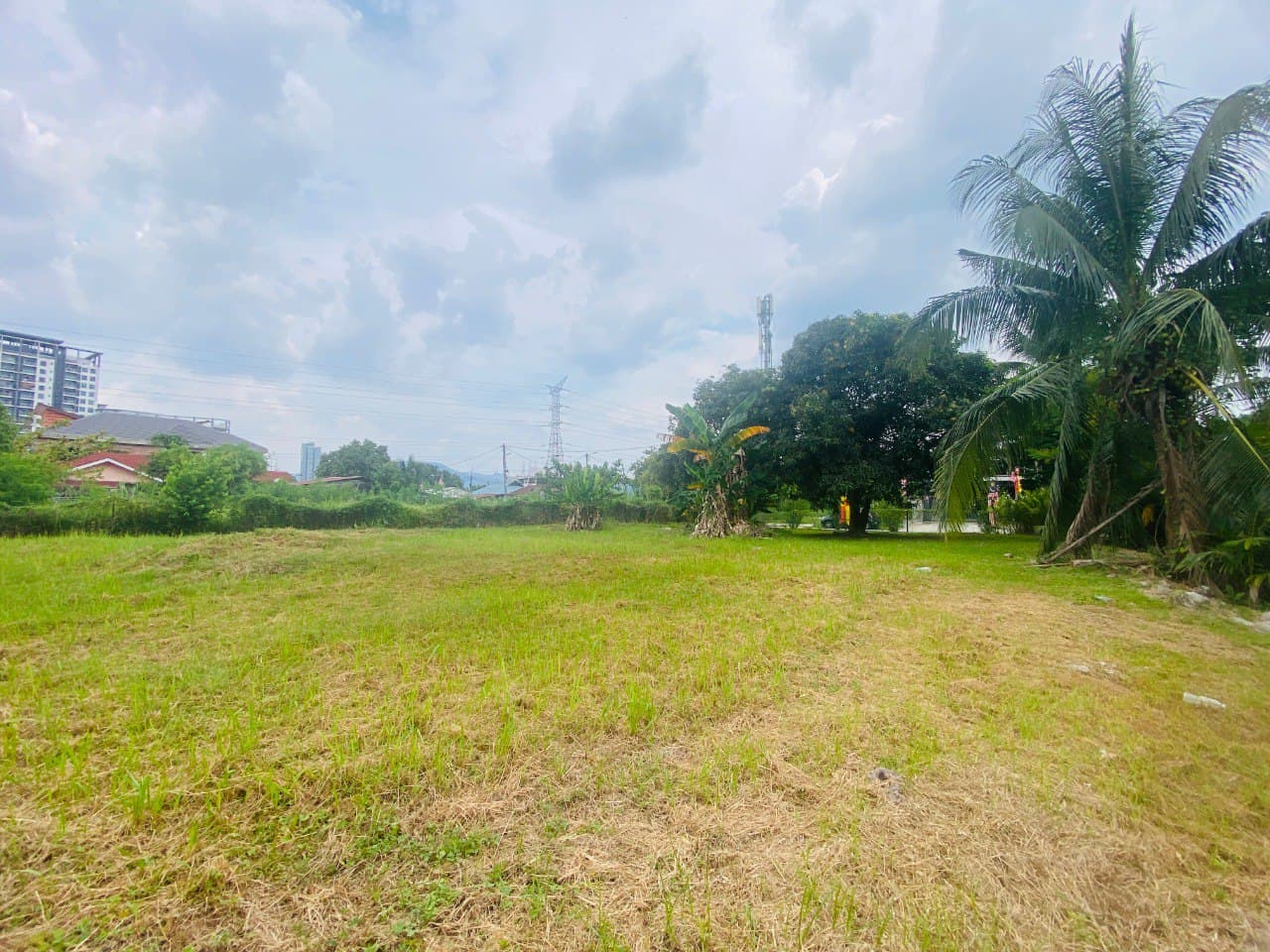 Batu Caves Kampung Melayu Bungalow Lot - Image 1