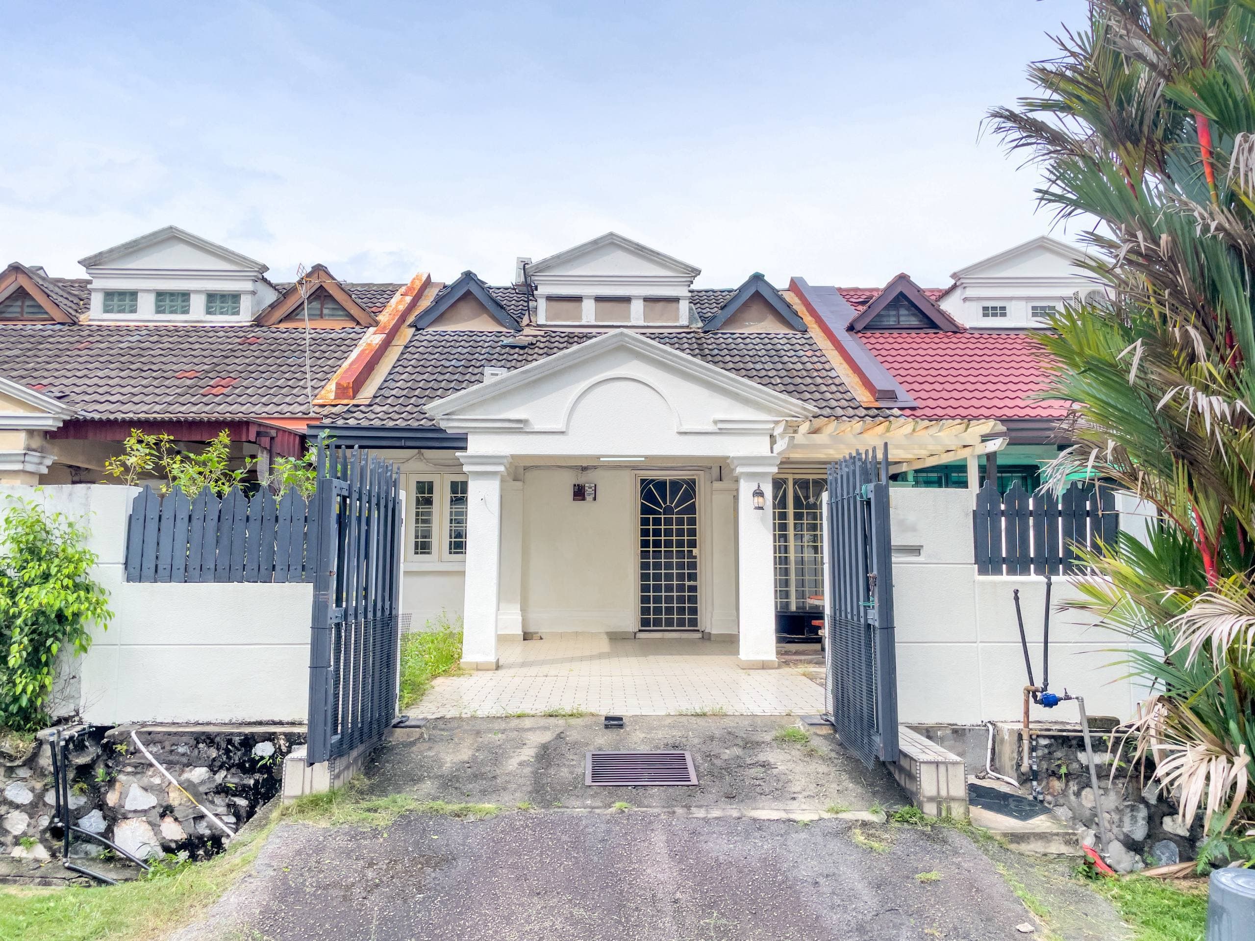 Renovated 1.5 Storey Terrace House USJ 6 Subang Jaya - Image 1