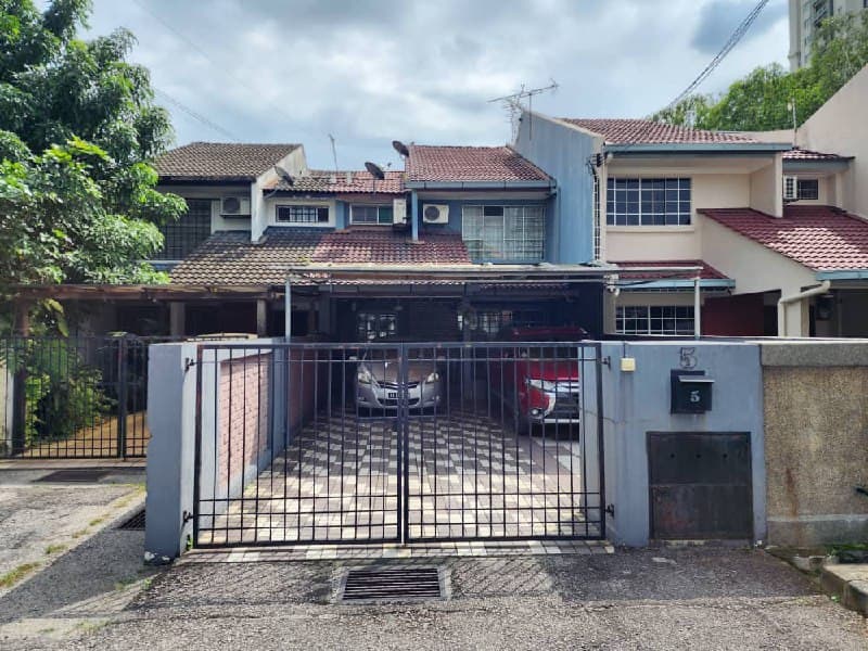 SS12 2 Storey Terrace House Wangsa Baiduri Subang Jaya - Image 1