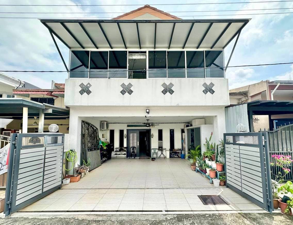 Renovated Double Storey Terrace, Selayang Indah, Selayang - Image 1