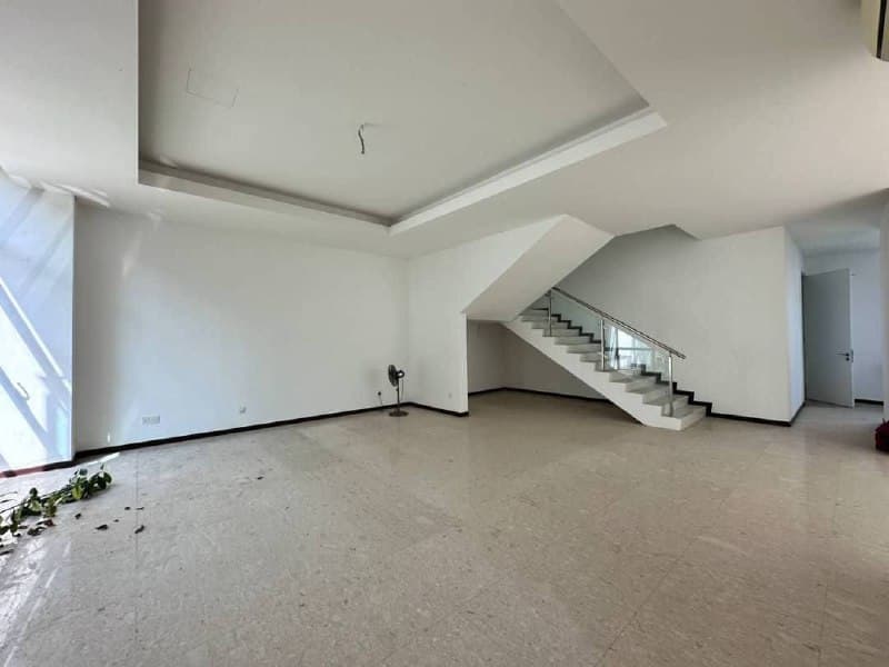 FREEHOLD Semi D 3 Storeys Villa Laman Cahaya TTDI Kuala Lumpur - Image 1