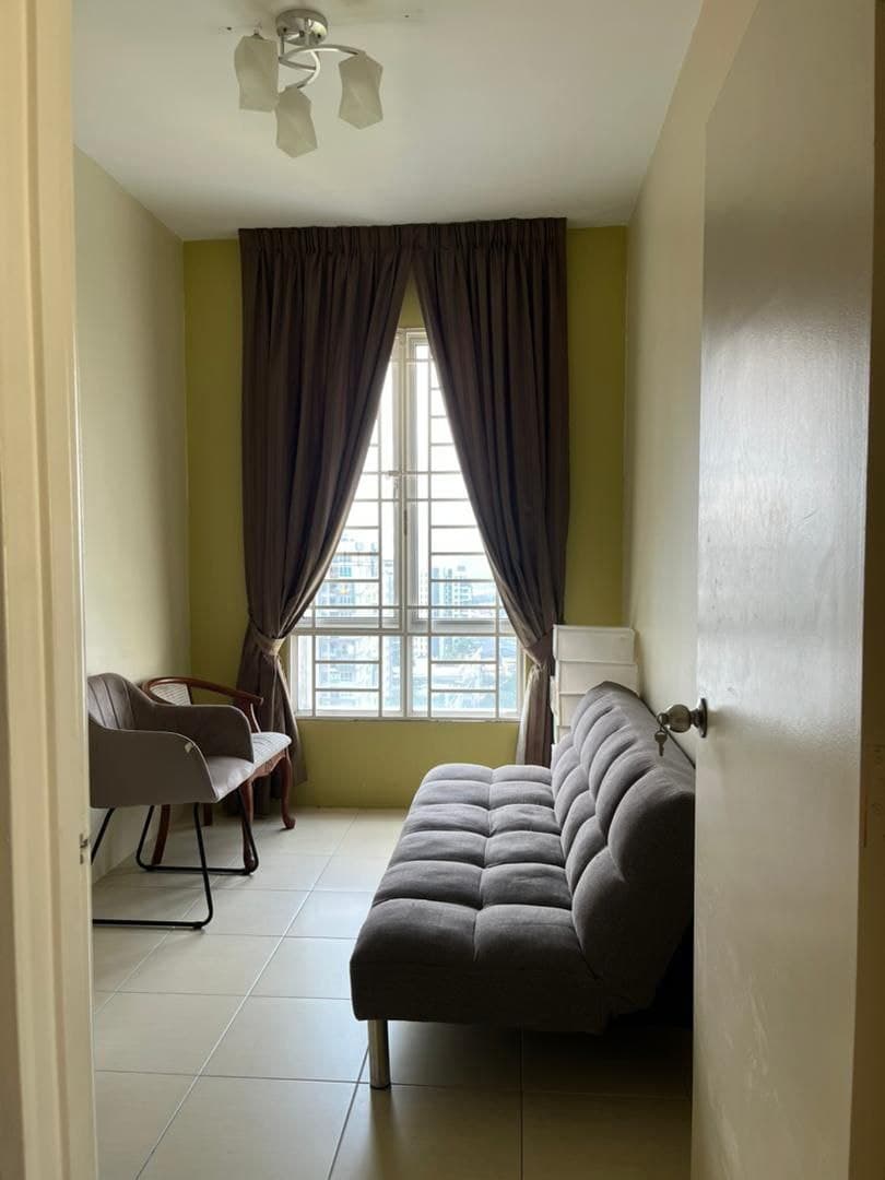 Partially Furnished Platinum Lake PV 12 Condominium - Image 1