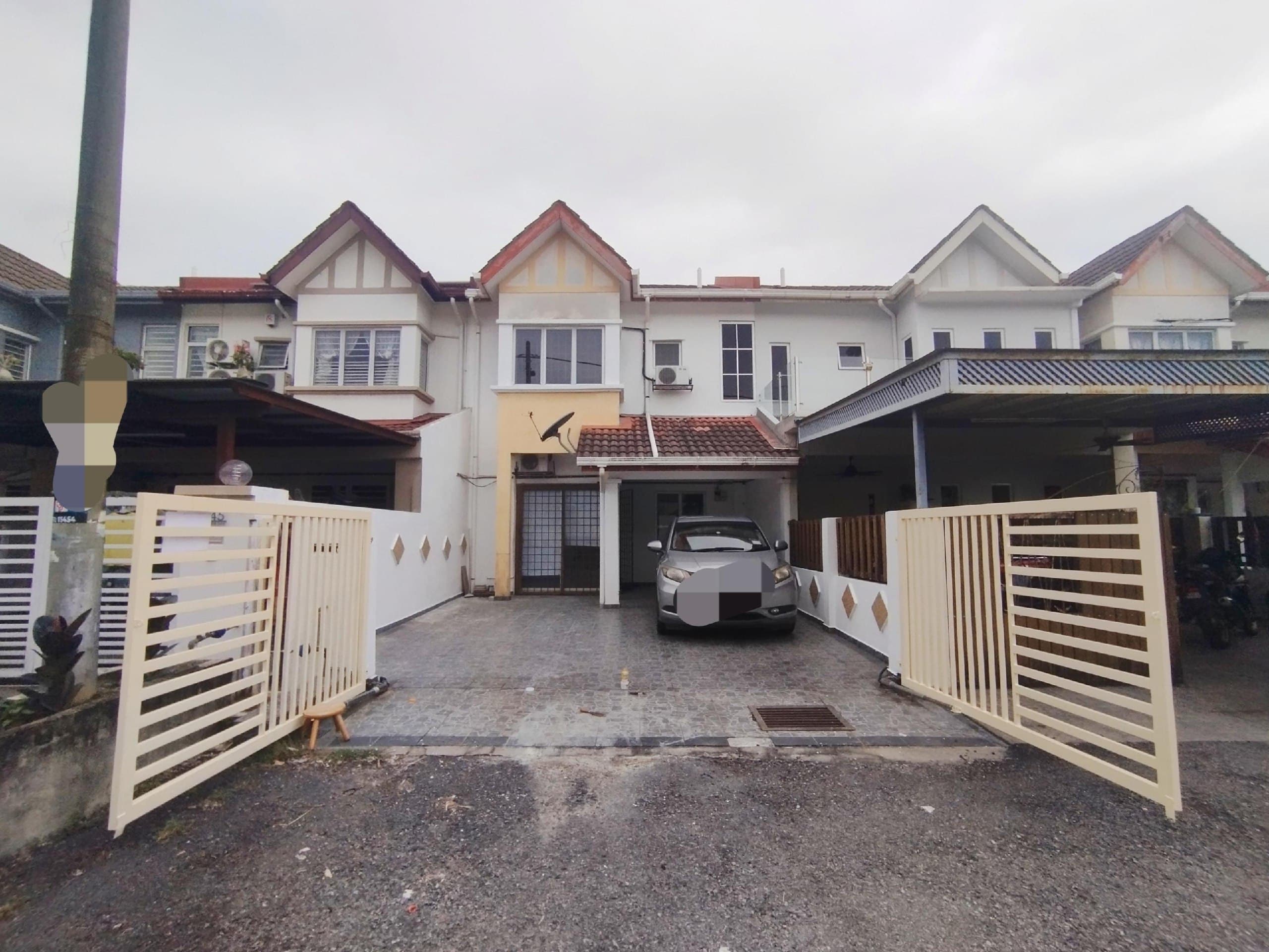 Facing Open BK5 Bandar Kinrara 2 Sty Freehold Extra Parking - Image 1