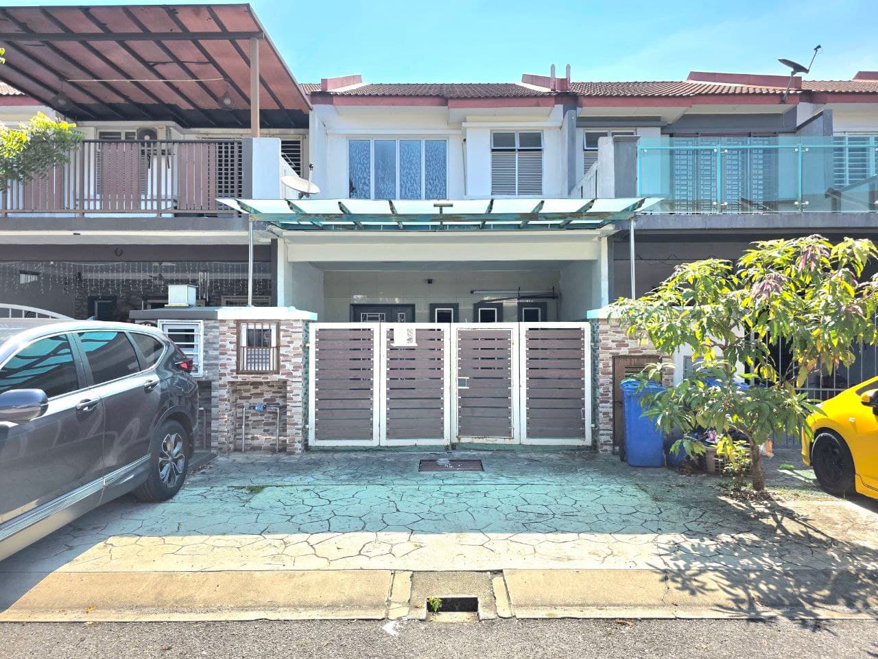 Double Storey, Taman Alam Indah, Seksyen 33, Shah Alam - Image 1