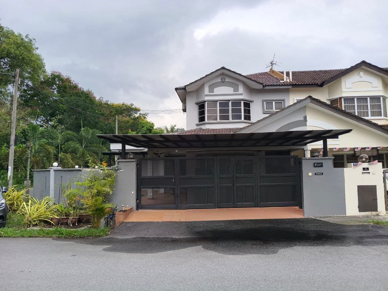 CORNER LOT Double Storey Terrace House Taman Desa Mewah - Image 1