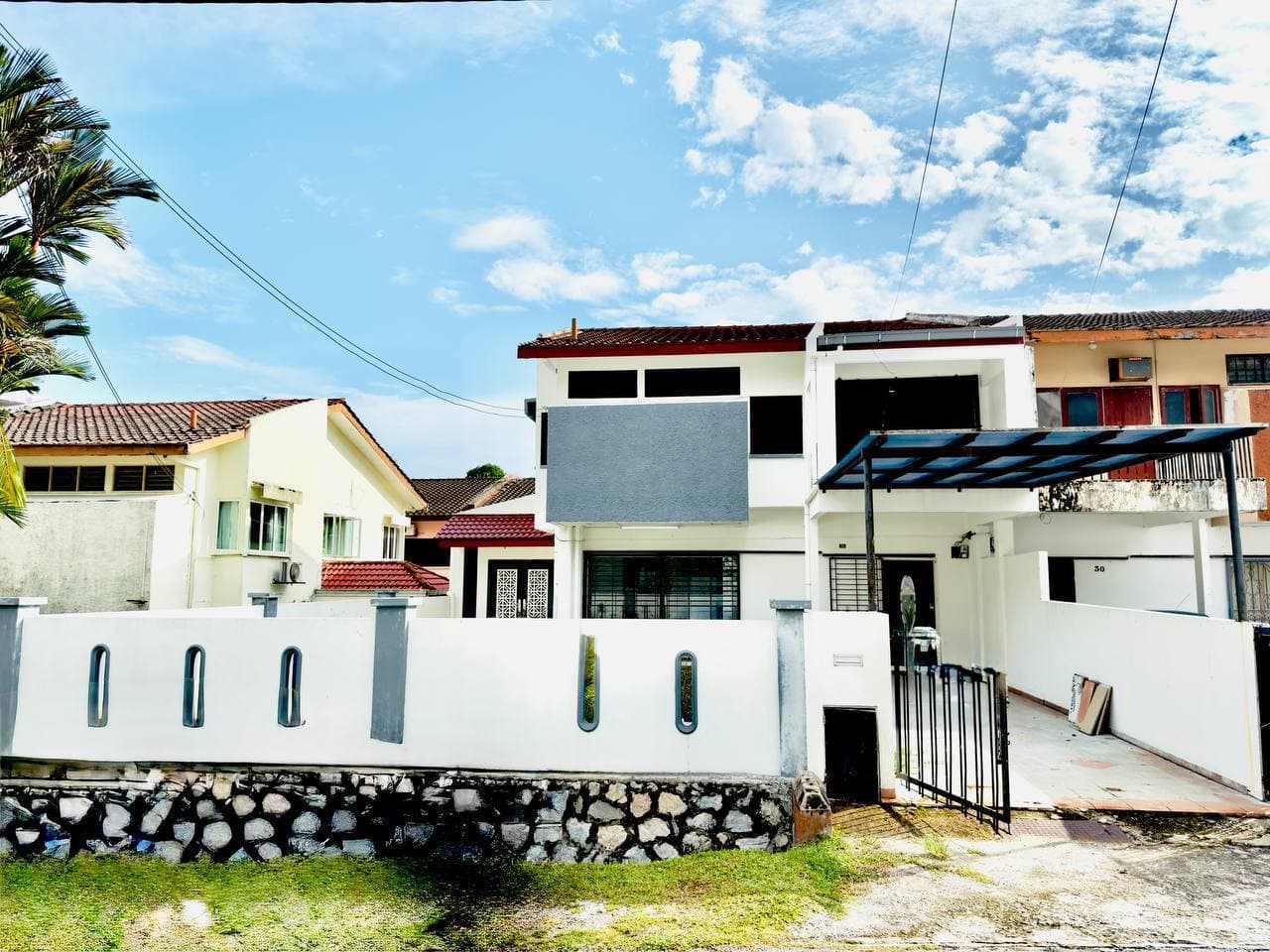 Semi D 2 Storey Taman Cuepacs Batu 9, Cheras Selangor - Image 1