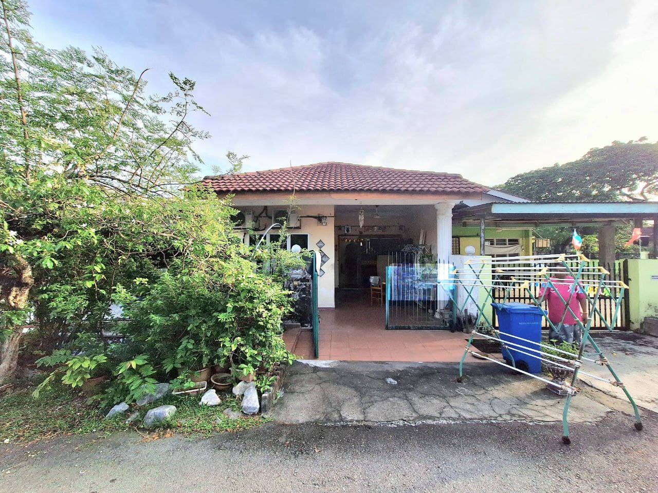 1.5 Storey Terrace House, Jln Kap Dua, Seksyen 17, Shah Alam - Image 1
