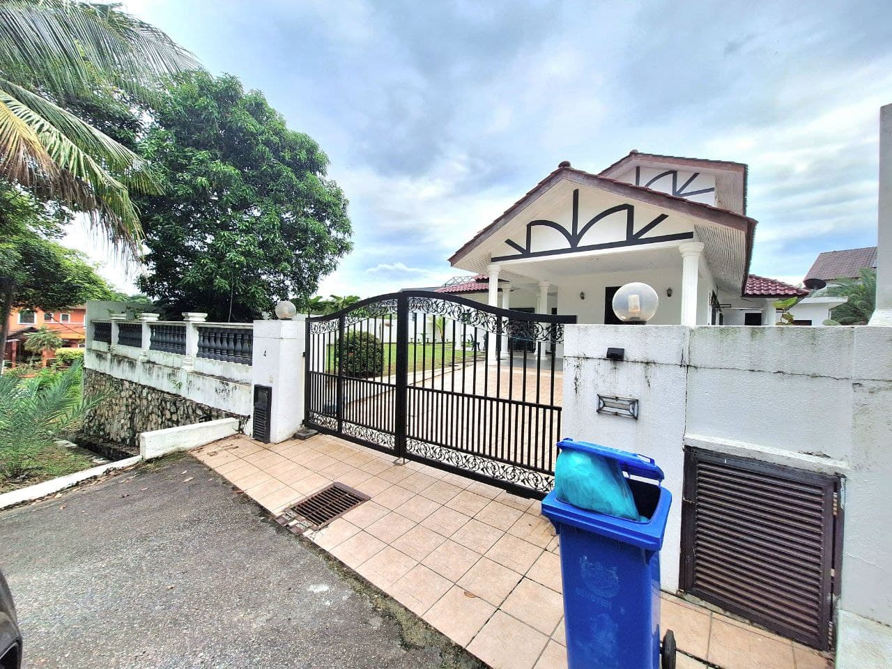 Double Storey Bungalow Jalan Sultan Muhammad Seksyen 9