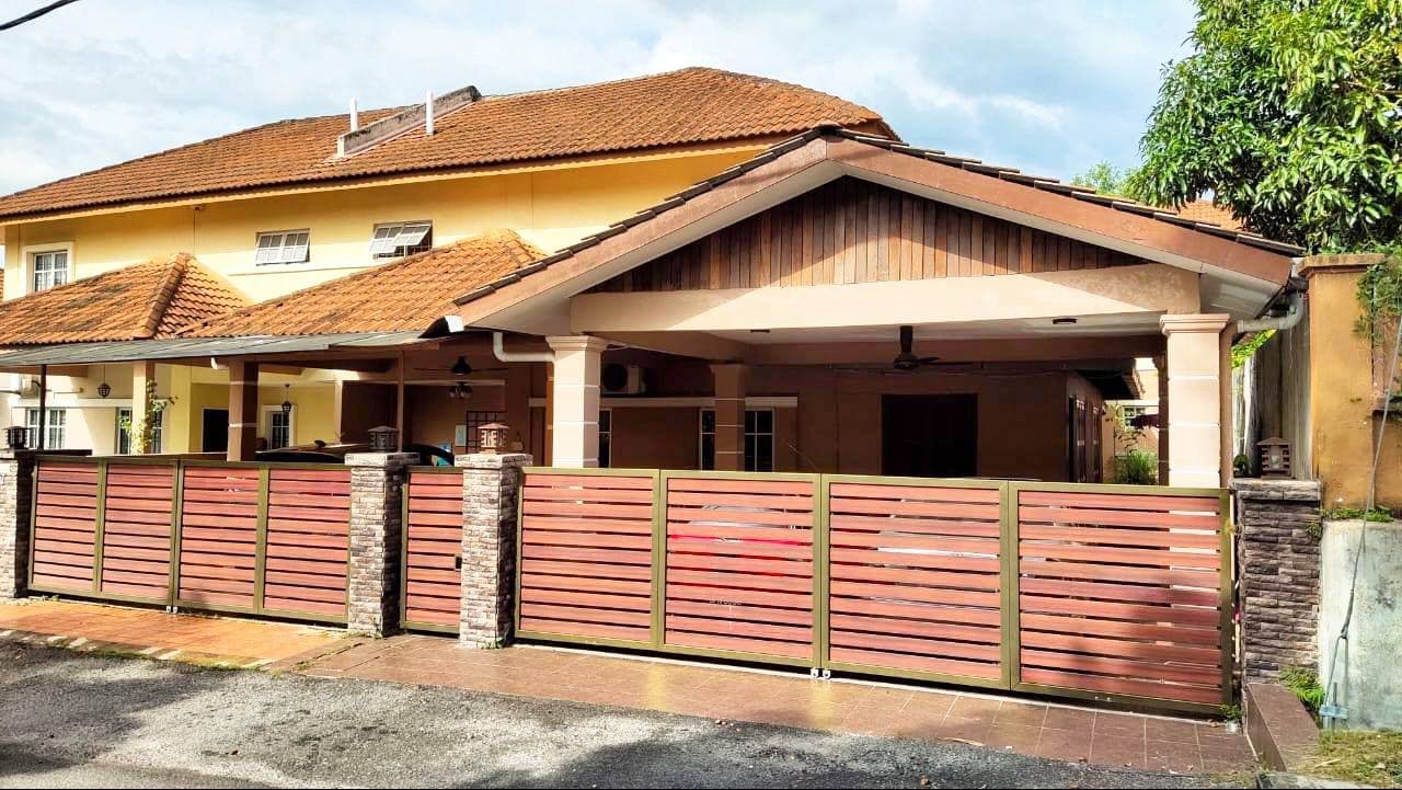 Semi-D 2 Tingkat Bandar Bukit Mahkota Bangi Seksyen 6 - Image 1