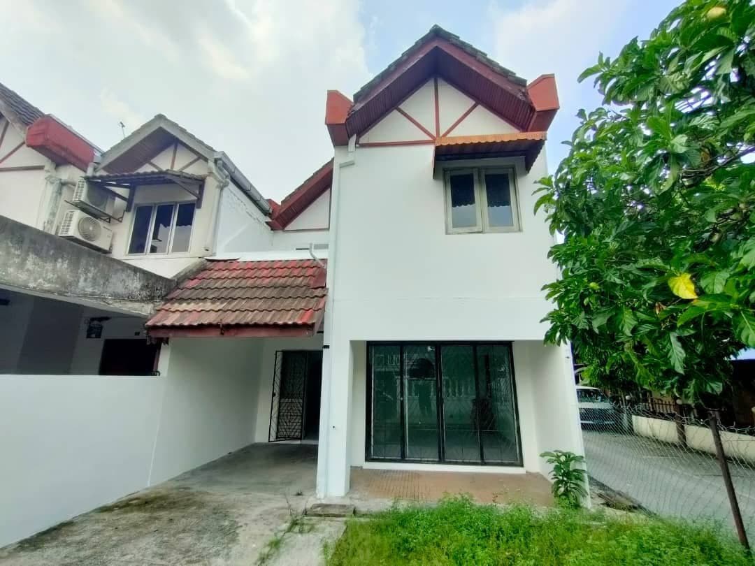 End Lot Double Storey Super Link Terrace SS7 Kelana Jaya - Image 1