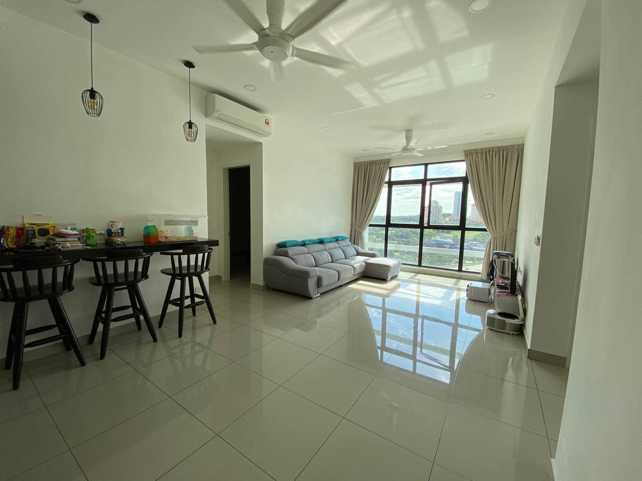 Conezion Condo facing IOI City Mall - Image 1