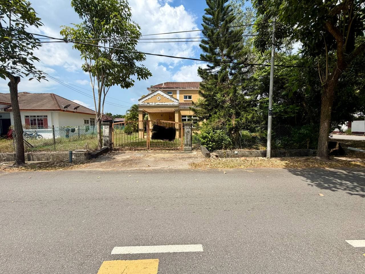 Corner Lot Double Storey Bungalow, Pantai Sepang Putra, Sepang - Image 1