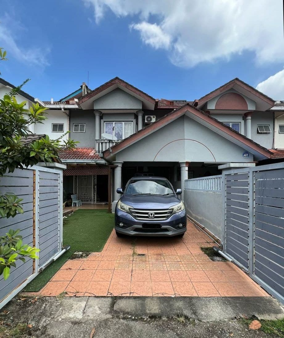 Double Storey Terrace Taman Subang Murni, Shah Alam - Image 1