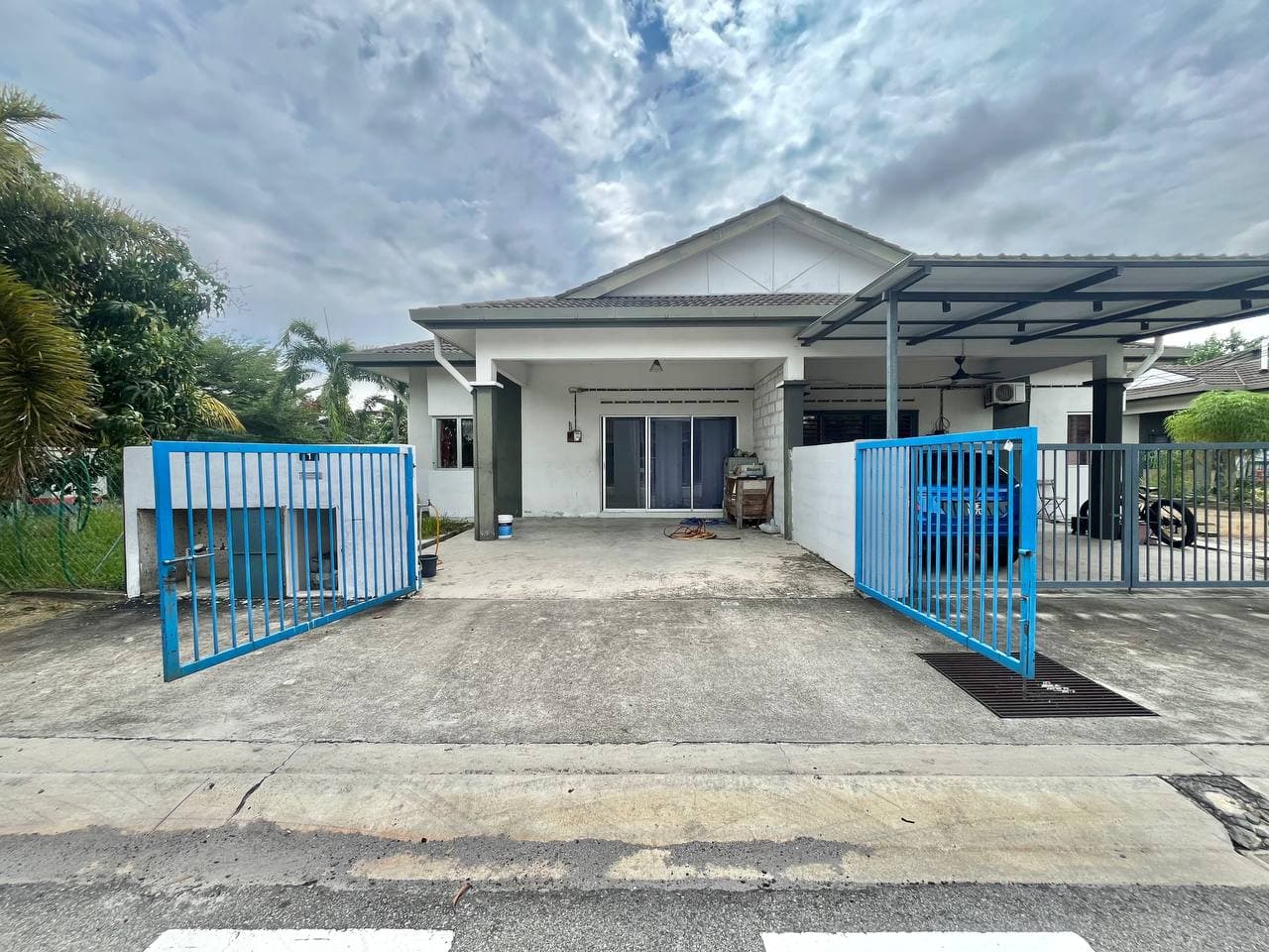 1 Storey Corner Semi-D Taman Perigi Nenas Pulau Indah Klang - Image 1