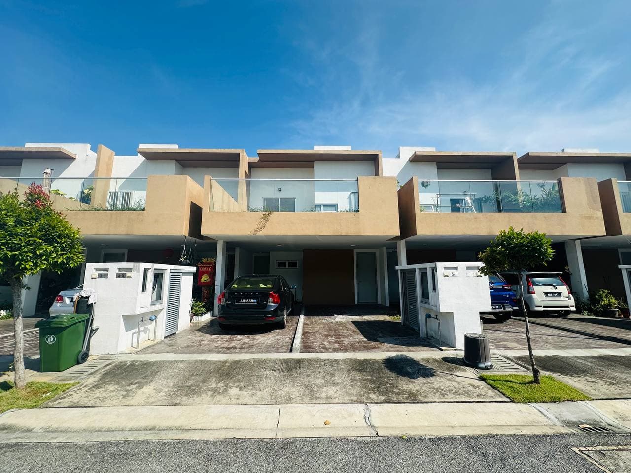 Townhouse Casa Bluebell Cybersouth, Dengkil - Image 1