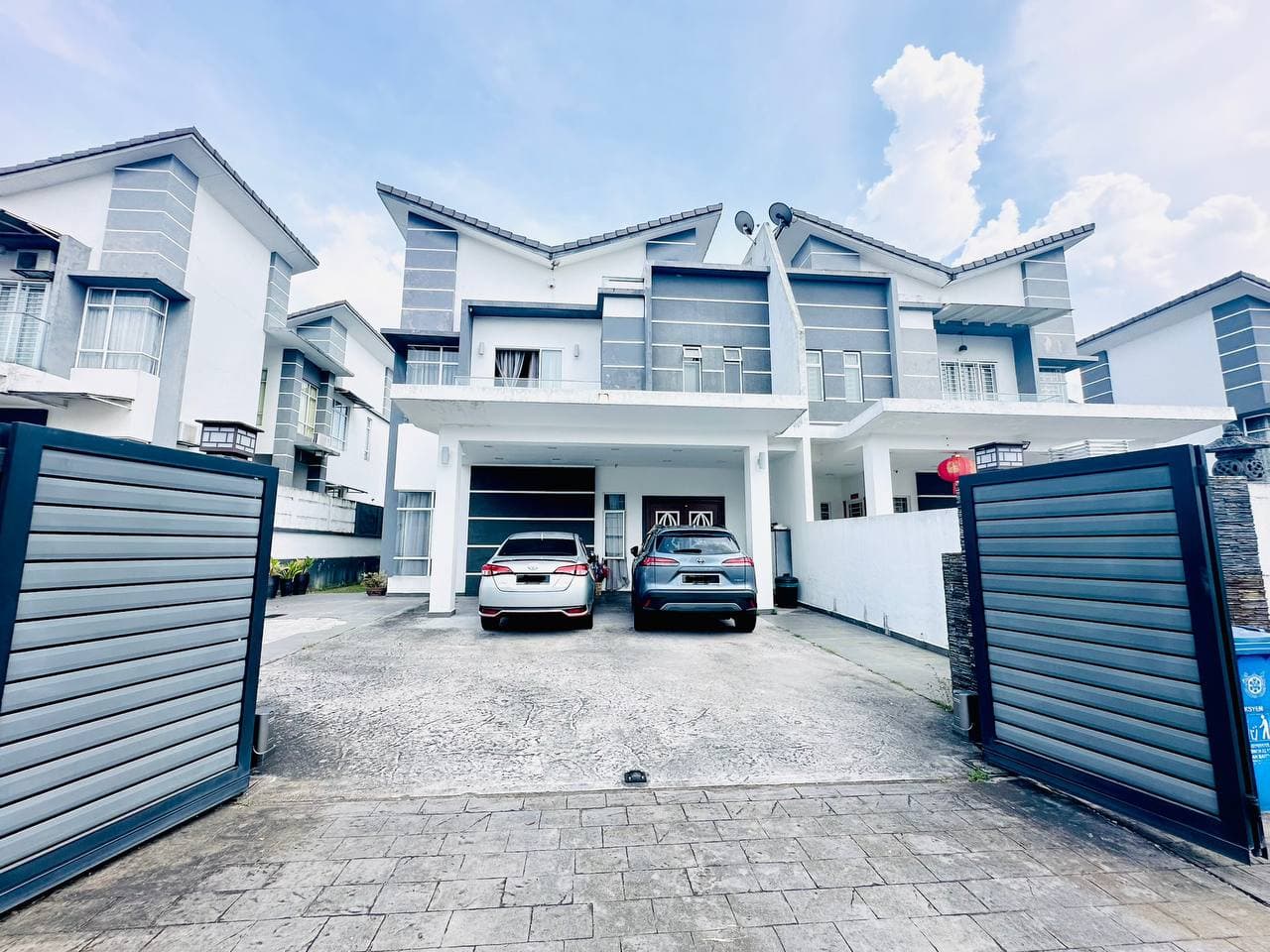 Semi D, 2 Storey Greenhill Residence, Seksyen U10 Shah Alam - Image 1