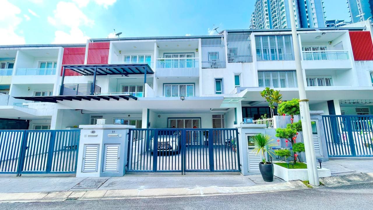 Open Facing 3 Storey Terrace House Taman Taming Indah 2 Sungai Long