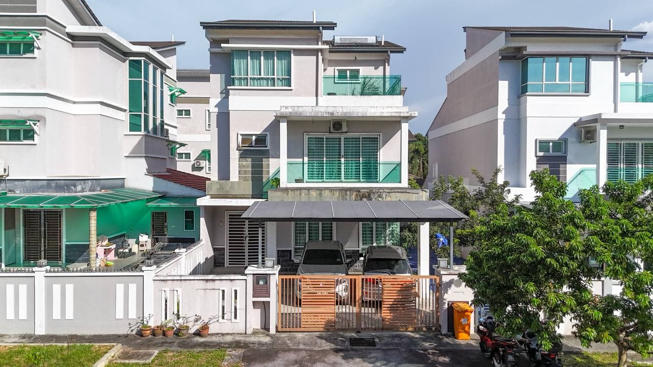 2.5 Storey Zero Lot Bungalow at Taman Desa Meringin Kajang