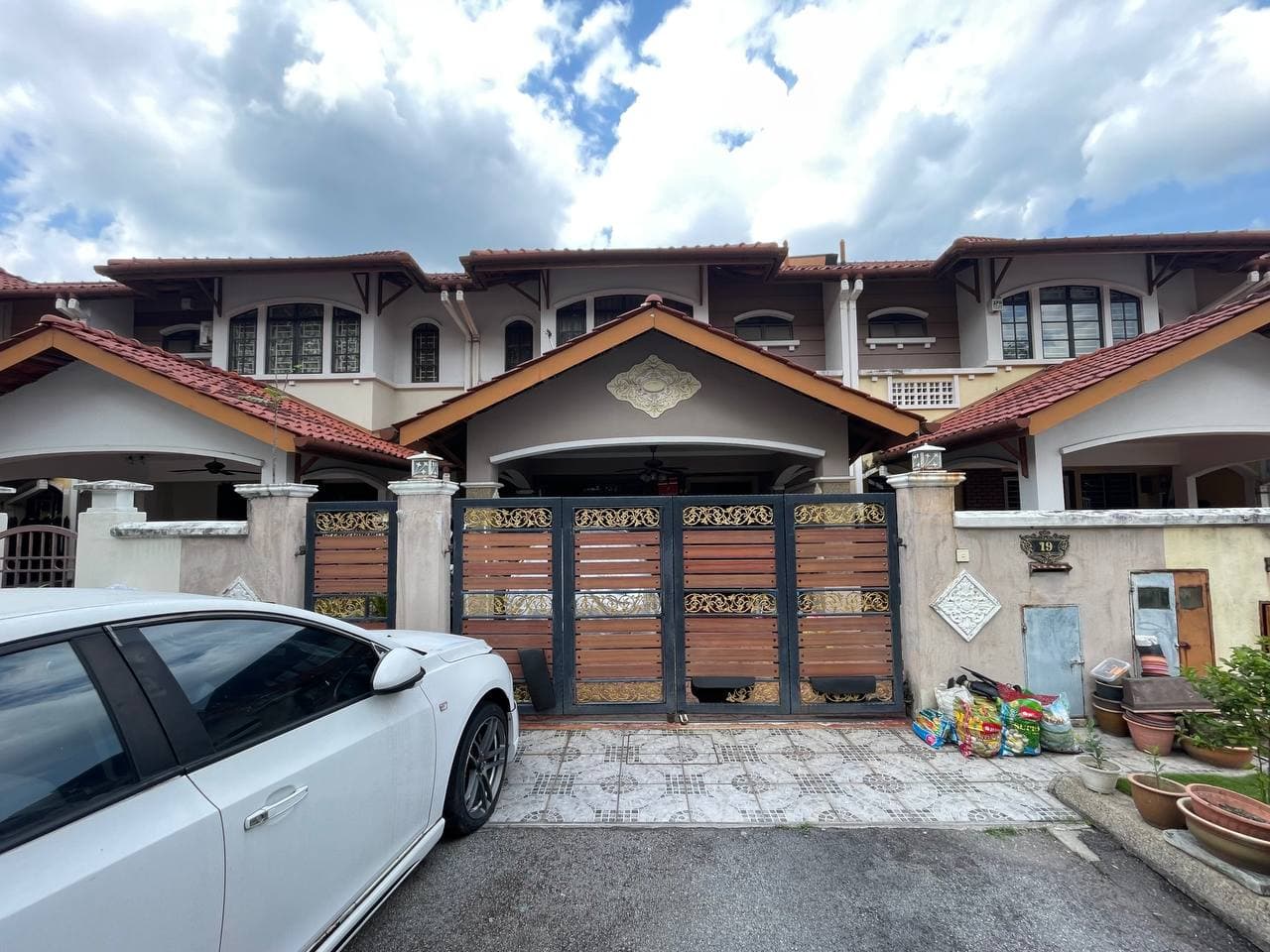 Double Storey Primaya Bandar Tun Hussein Onn - Image 1