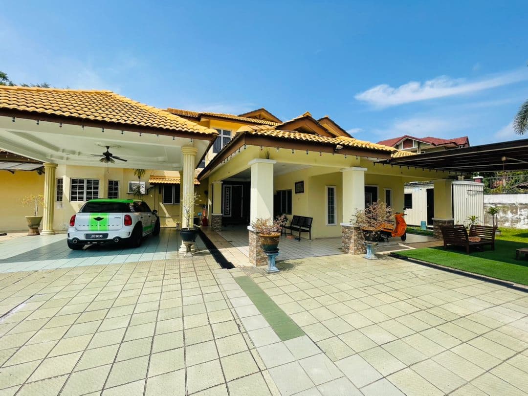 Bungalow Seksyen 3 Bandar Baru Bangi - Image 1