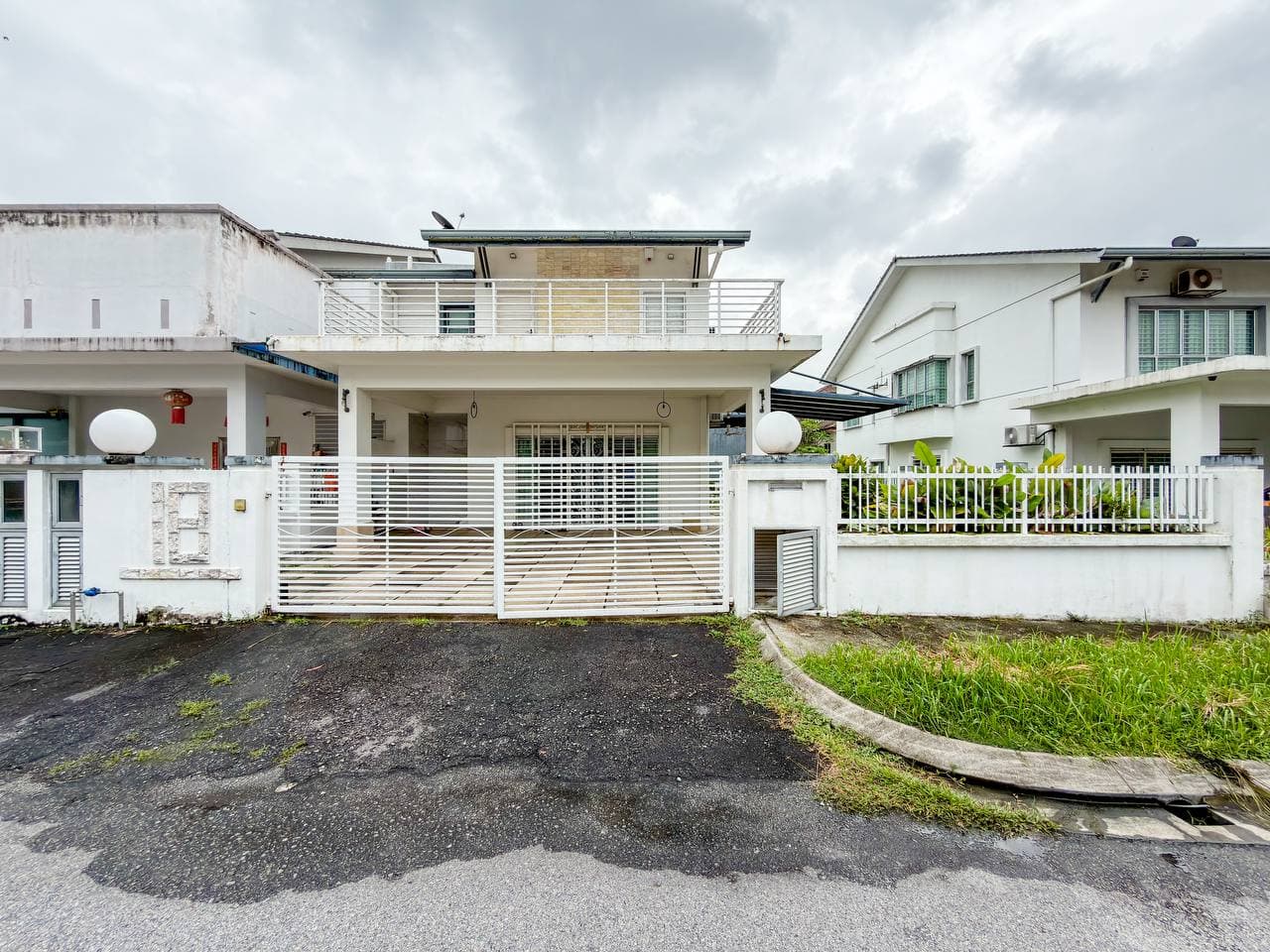 Semi-D Double Storey, Taman Saujana Emas, Kajang
