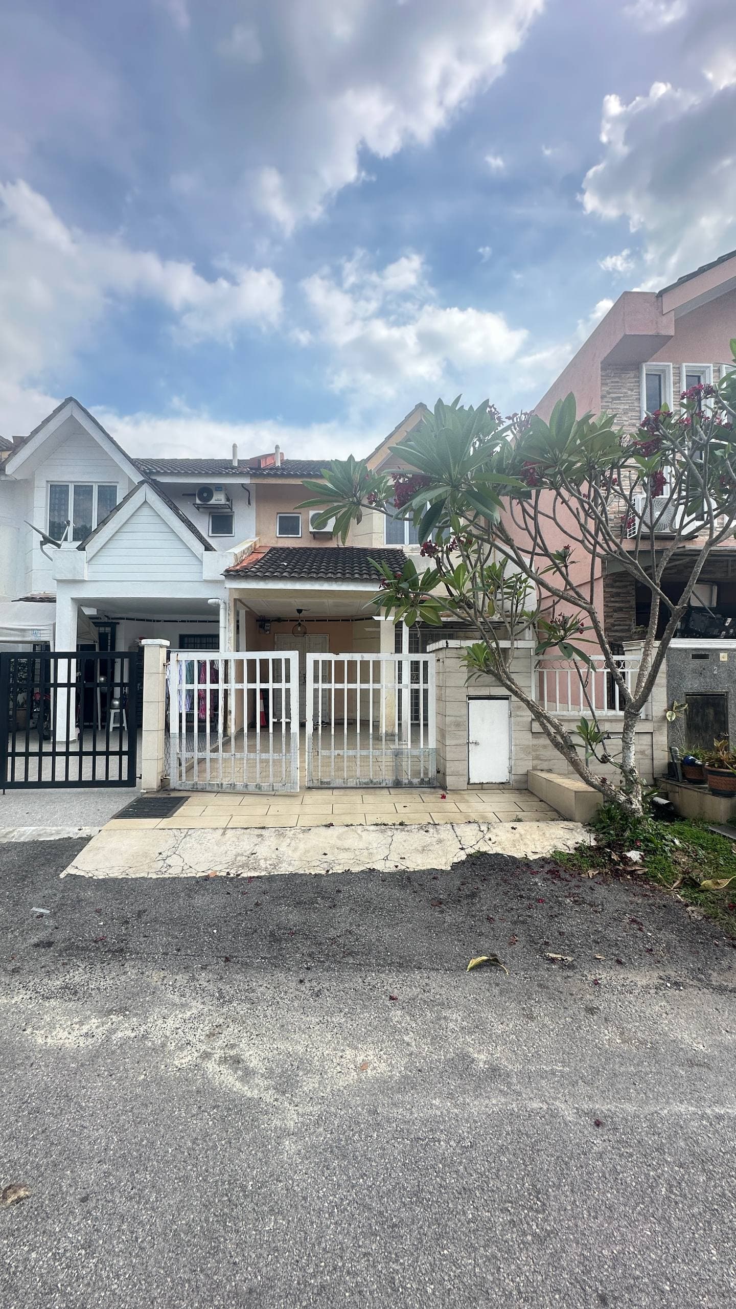 Double Storey Terrace Taman Impian Setia, Saujana Impian Kajang - Image 1