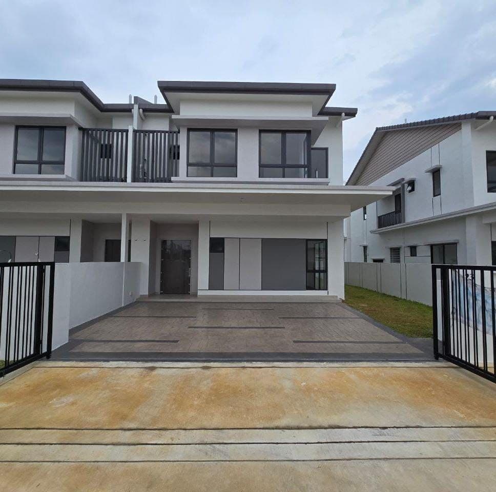 Sejati Lakeside Cyberjaya 2 Storey Semi Detached - Image 1