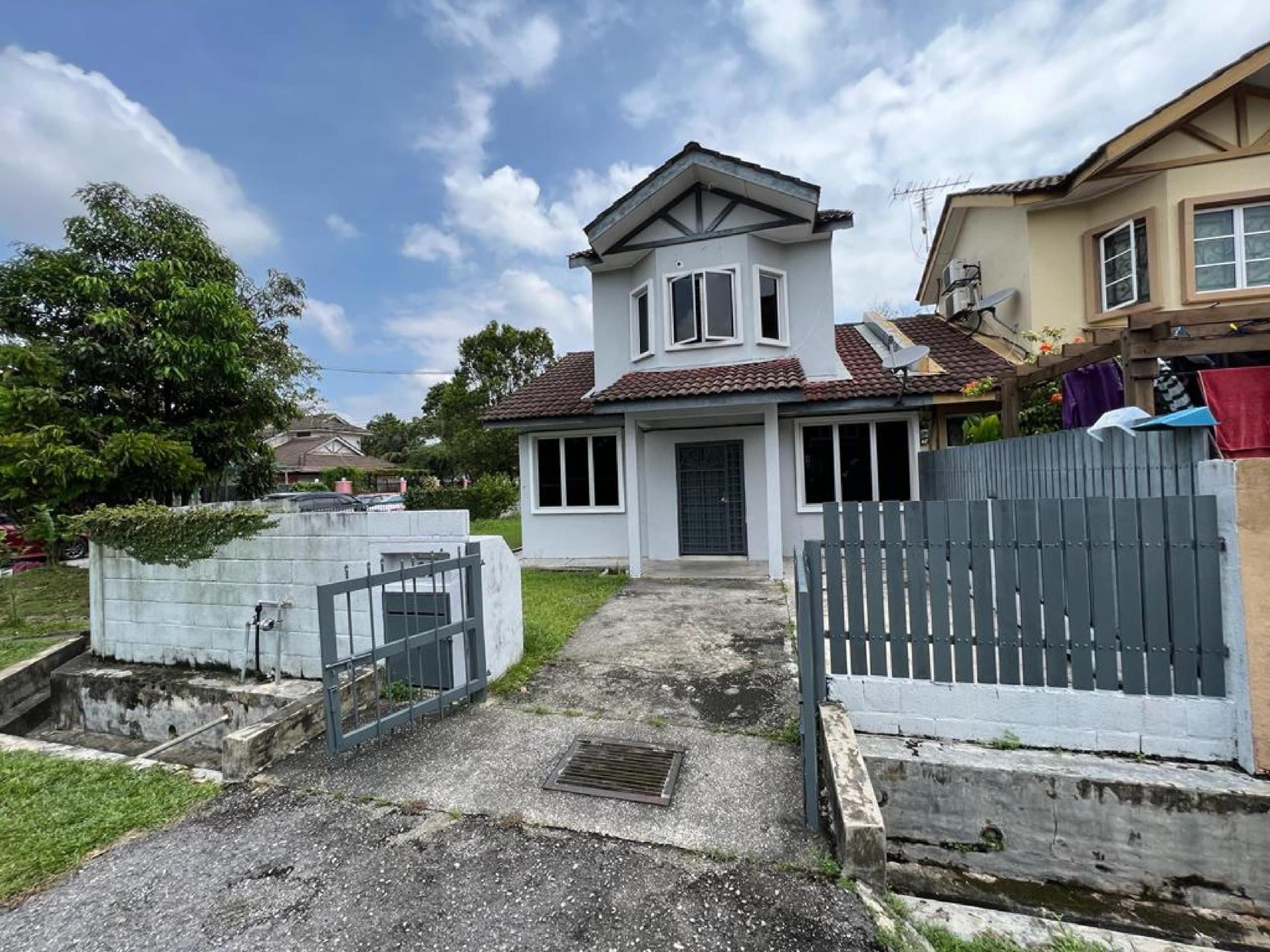 Cornerlot 1.5 Storey Seksyen 7 Kota Damansara - Image 1